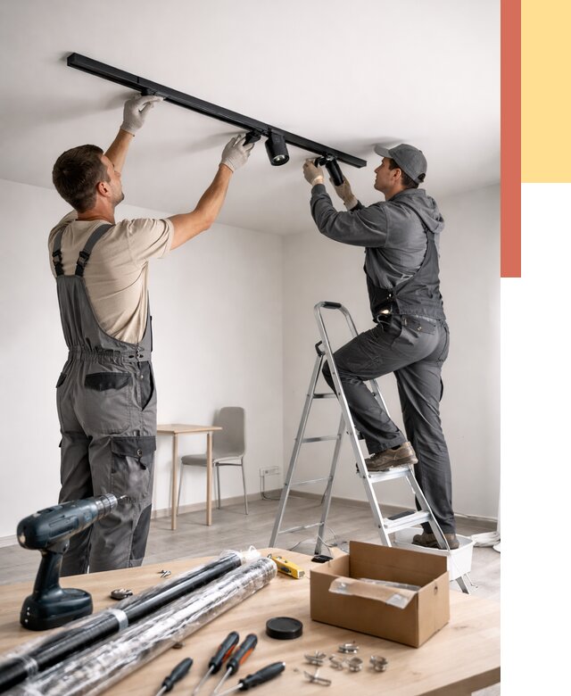 Установка трековых светильников в натяжной потолок в Домодедово от 4421 руб. | ОТДЕЛОЧНИК-Дмд